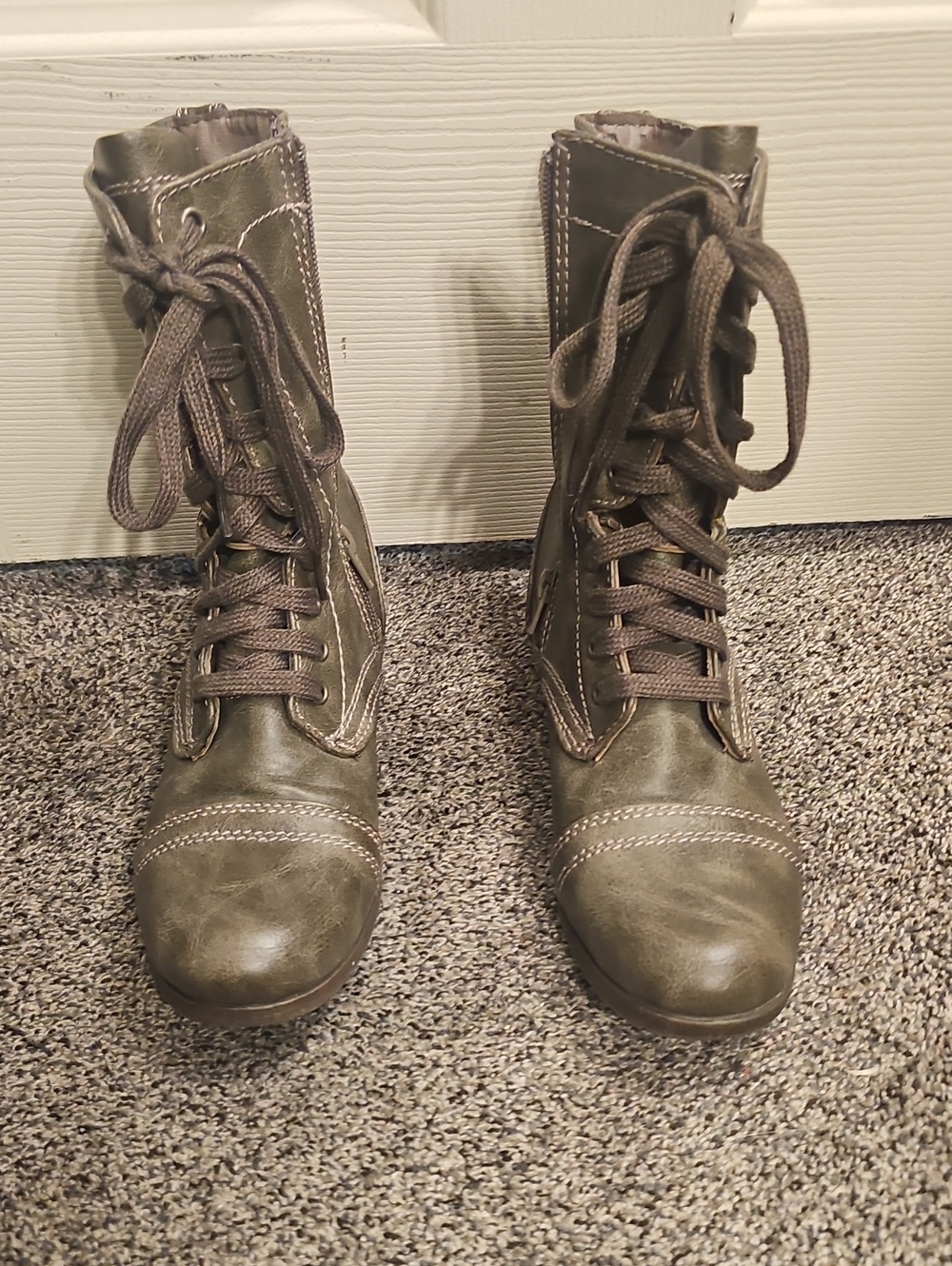 Candie's Olive Green Lace-Up Combat Boots